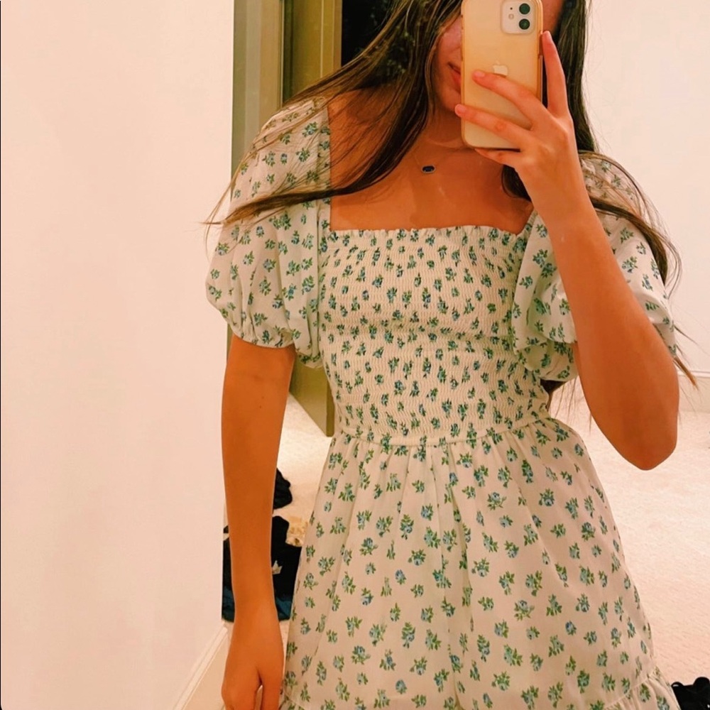 Princess Polly romper super cute fits the preppy aesthetic size 2